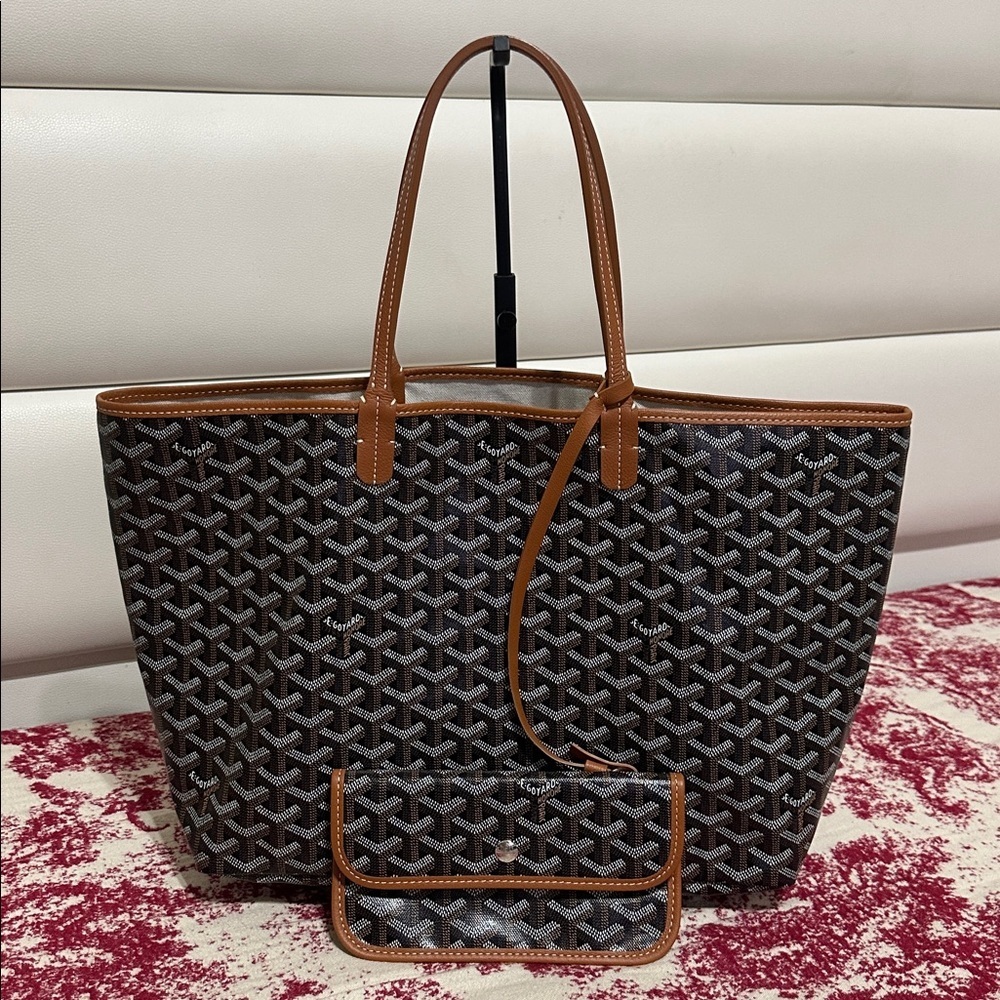 Goyard Tote Bag with Pouch - Picture 1 of 15
